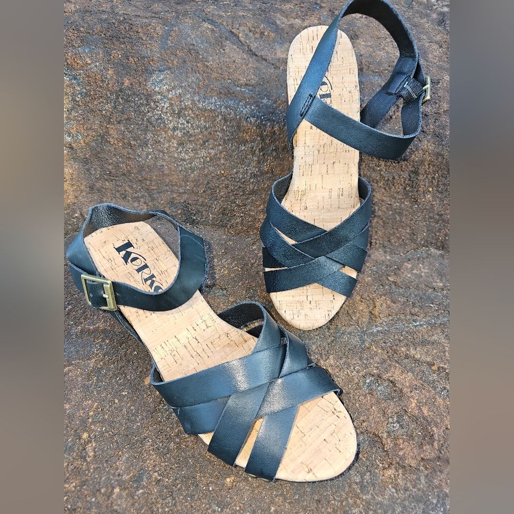 Korks Cross Banded 3" Platform Sandals Sz 8M